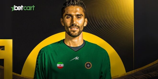 انتقال سیدحسین حسینی به سپاهان | جدایی جنجالی از استقلال 1 | 67159 سیدحسین حسینی با لباس سپاهان