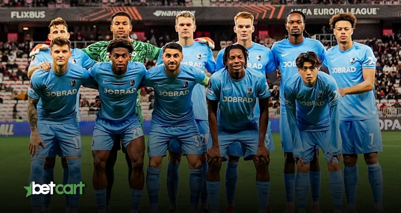 عکس تیمی بازیکنان فرایبورگ پیش از دیدار حساس مقابل بایرن مونیخ