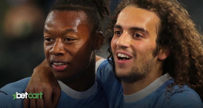 بازیکنان لاتزیو در حال شادی پس از گل