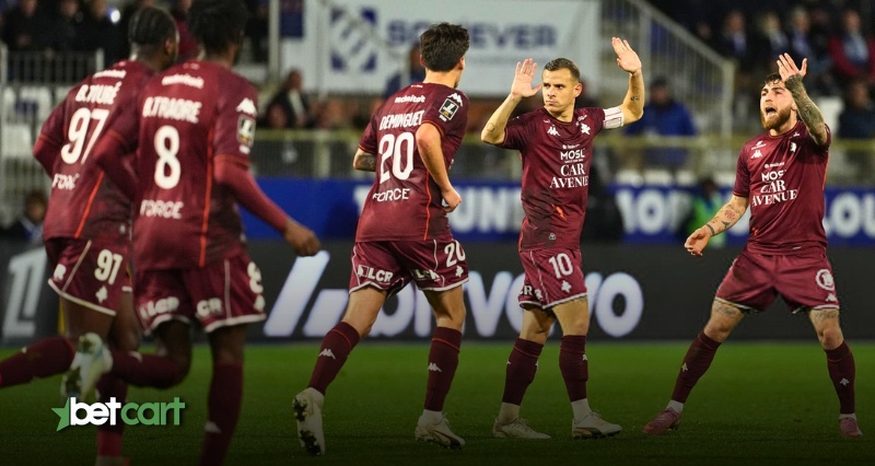 پیشبینی فوتبال متز و پاری سن ژرمن لیگ یک فرانسه 2 | 69187 جشن گل بازیکنان متز در جریان مسابقه لیگ فرانسه